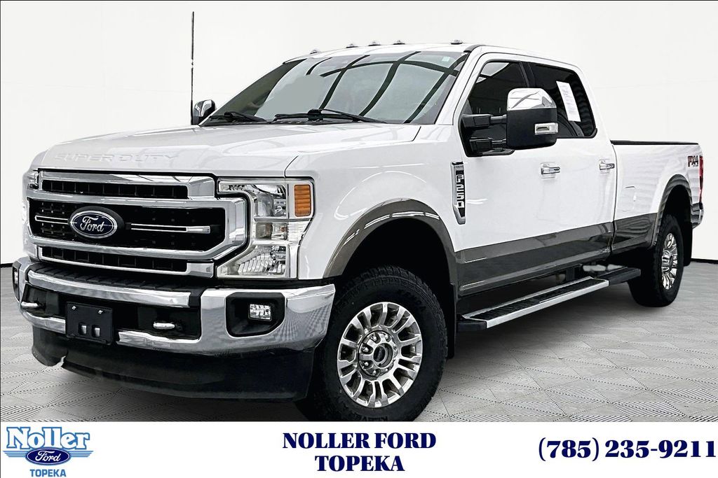 Oxford White 2022 Ford F-250 Super Duty Lariat Crew Cab 4WD Pickup Truck Four-Wheel Drive Automatic