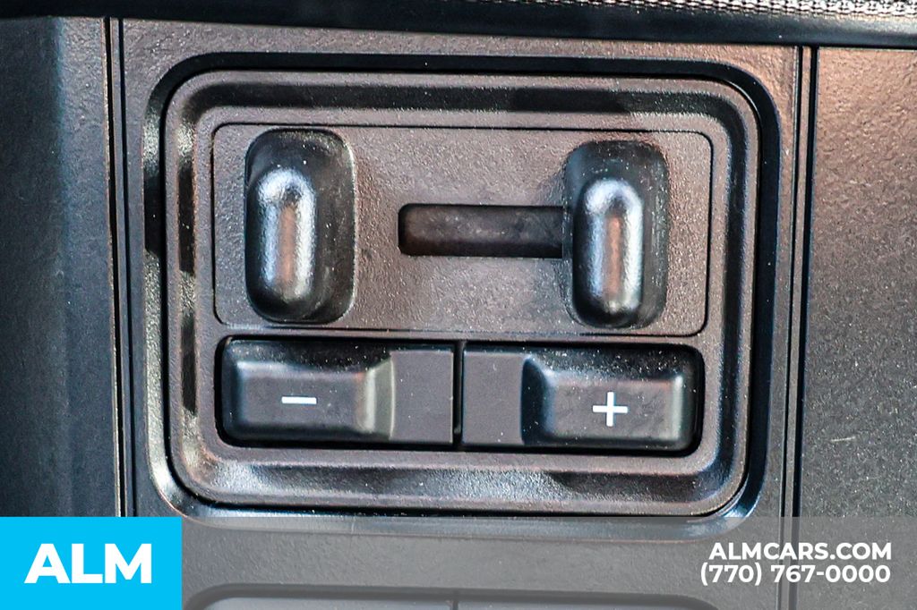 Used 2025 Black Ford Platinum image 44