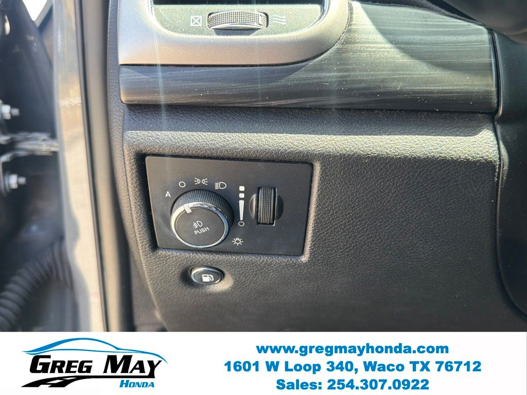 2019 Jeep Grand Cherokee Altitude Gray at Greg May Honda