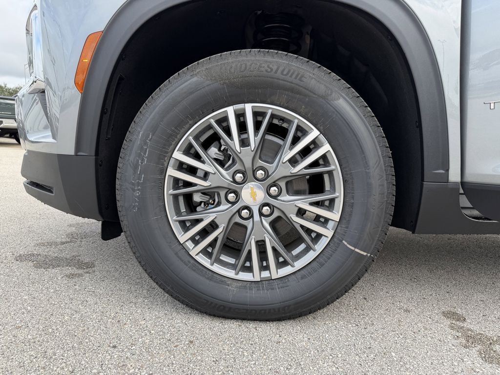 new 2026 Chevrolet Traverse car, priced at $39,395
