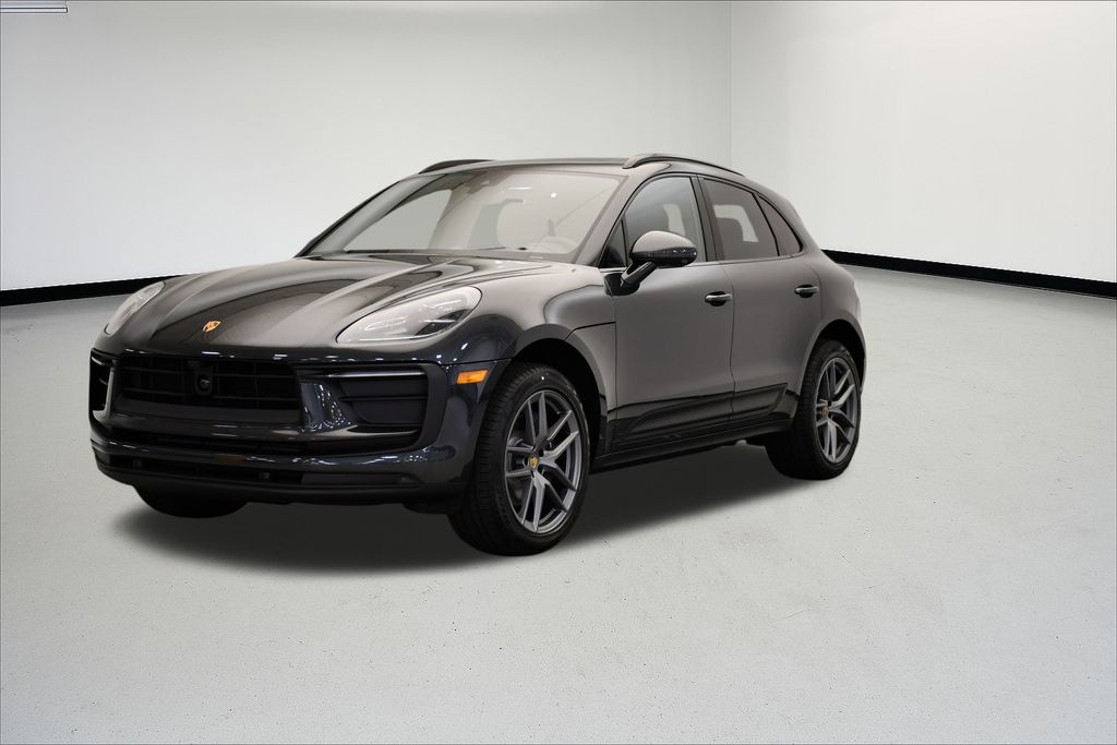 Thumbnail: 2026 Porsche Macan - 1