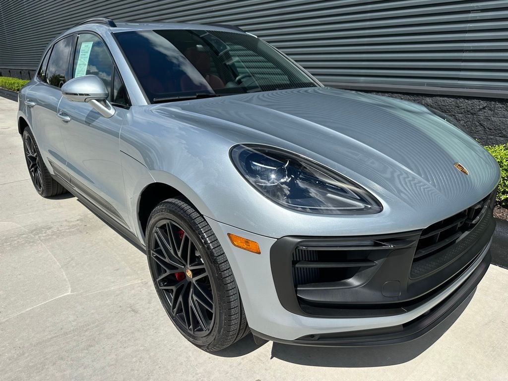 Thumbnail: 2025 Porsche Macan - 9