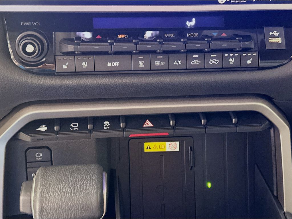 Thumbnail: 2024 Toyota Tundra - 16