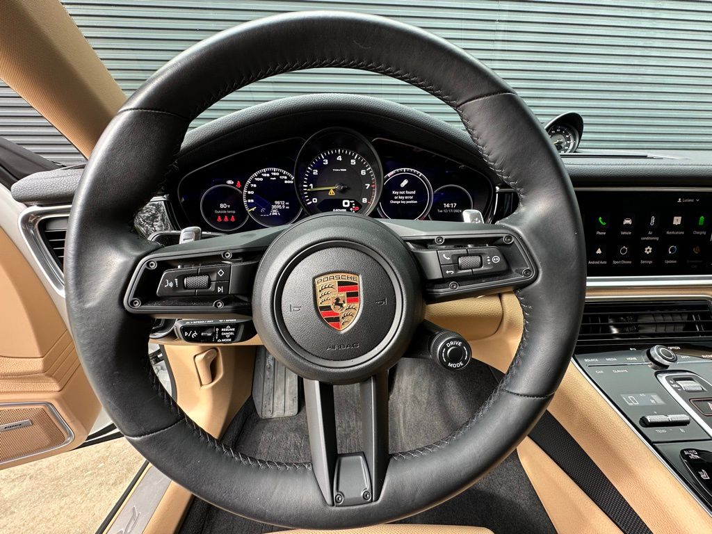 2023 Porsche Panamera 4S 19