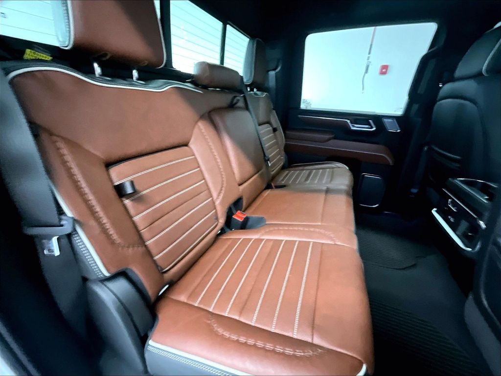 2025 GMC Sierra 2500HD — photo 16