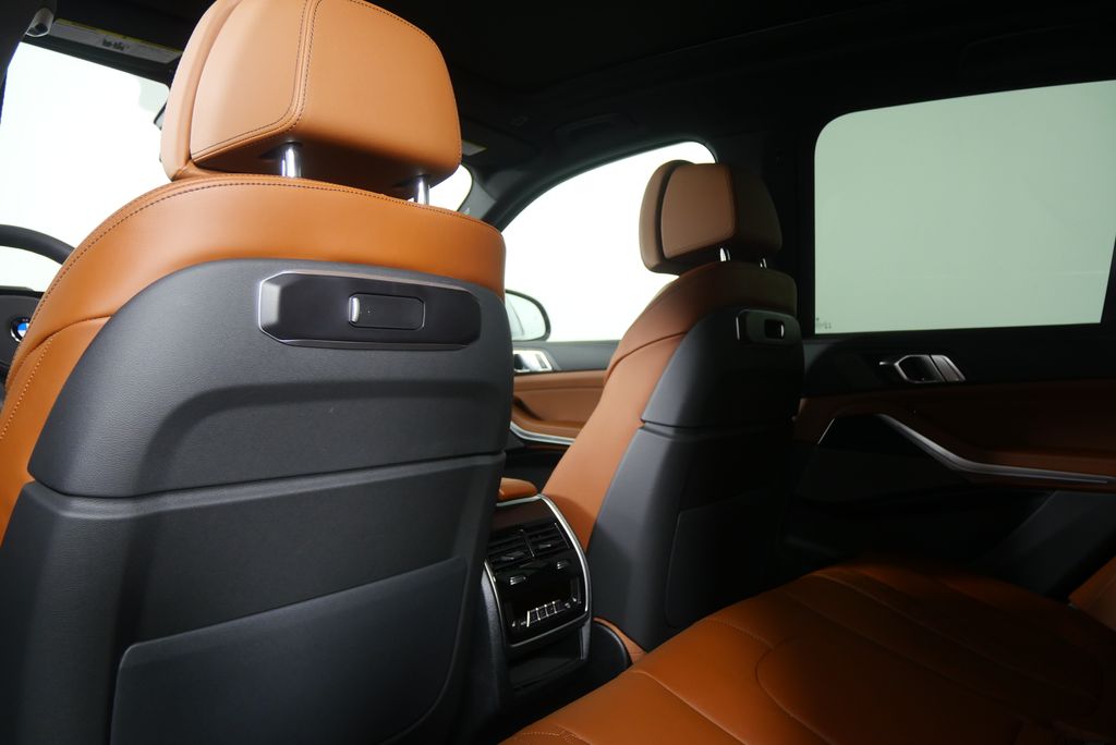 Thumbnail: 2026 BMW X5 - 16
