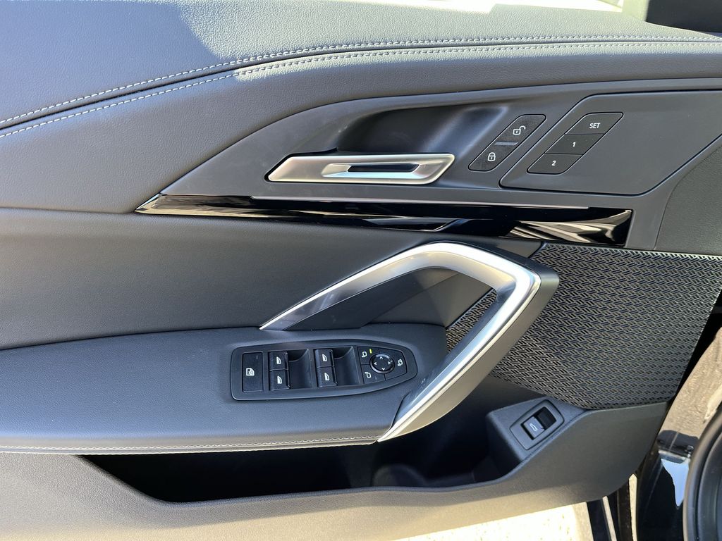 Thumbnail: 2026 BMW X1 - 13