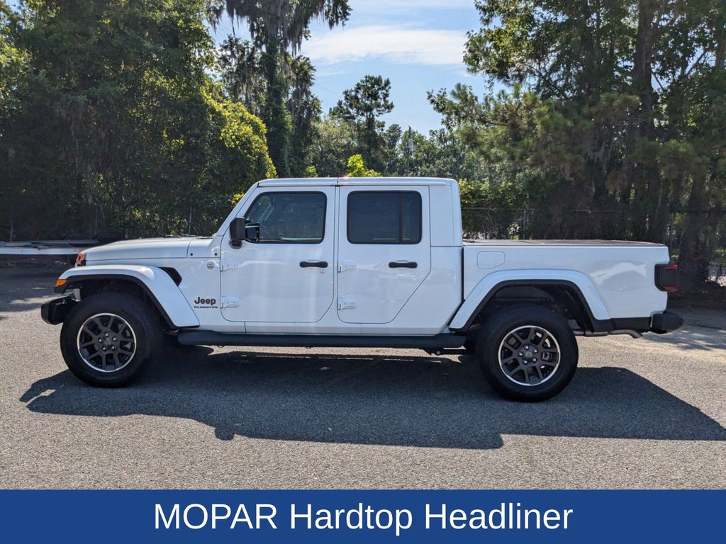 2022 Jeep Gladiator Overland