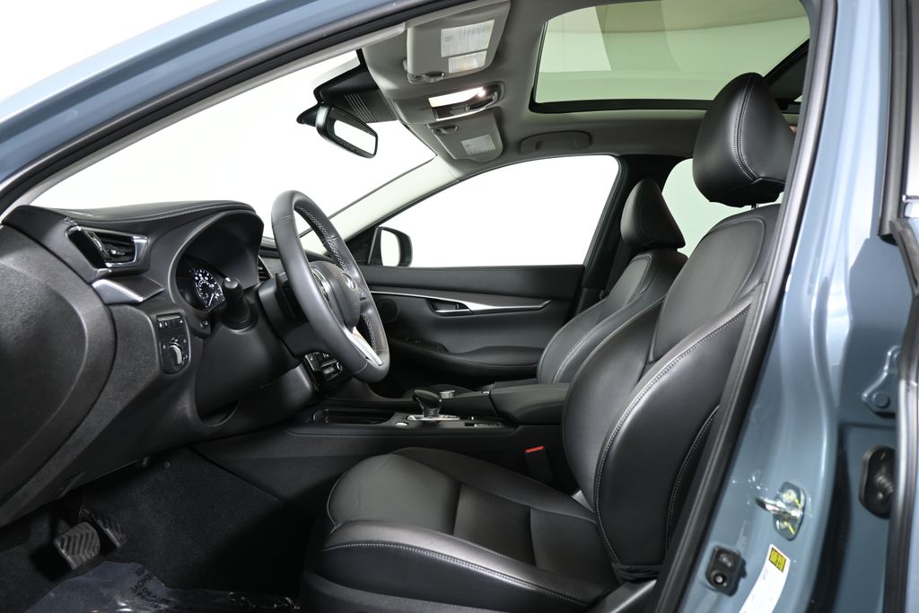 Thumbnail: 2022 INFINITI QX50 - 3