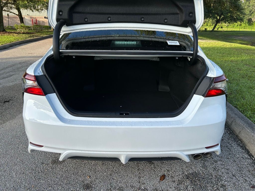 Thumbnail: 2024 Toyota Camry - 10