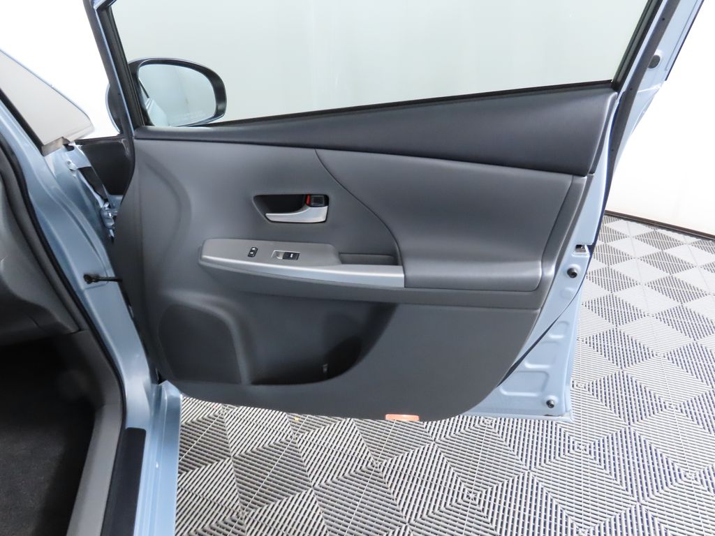 2012 Toyota Prius v Five 25