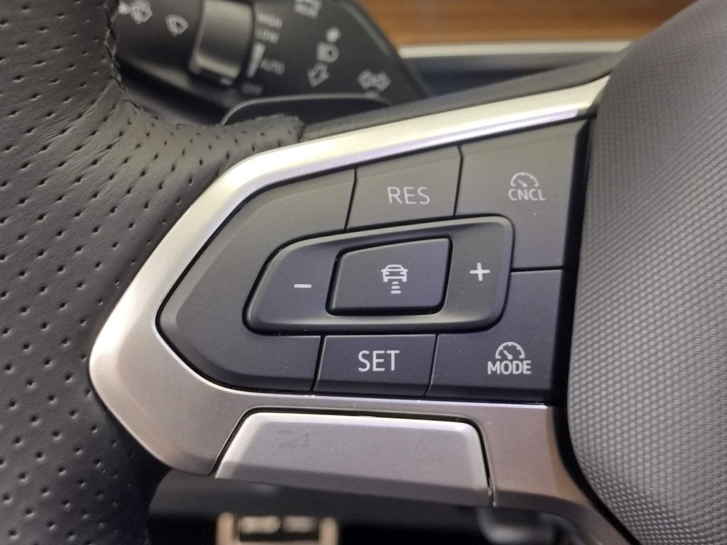 2026 Volkswagen Tiguan 2.0T SEL R-Line Turbo