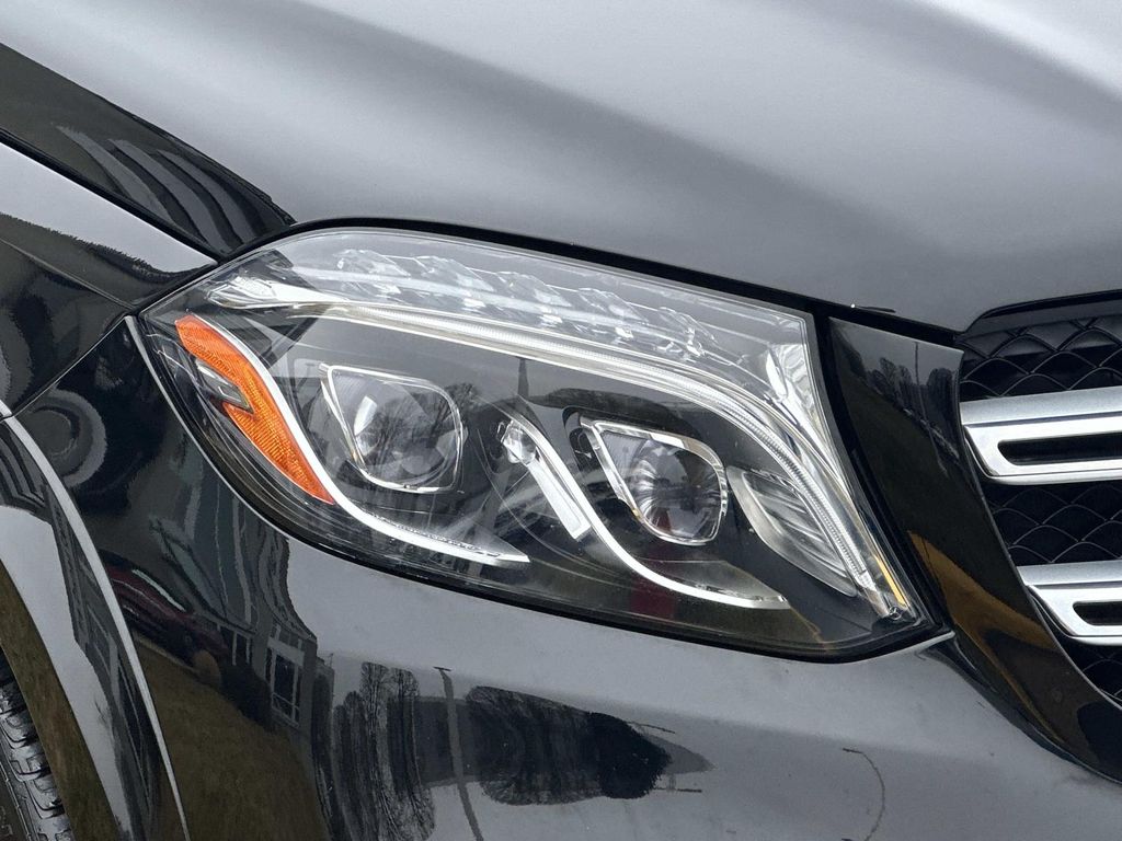 Thumbnail: 2018 Mercedes-Benz GLS - 5