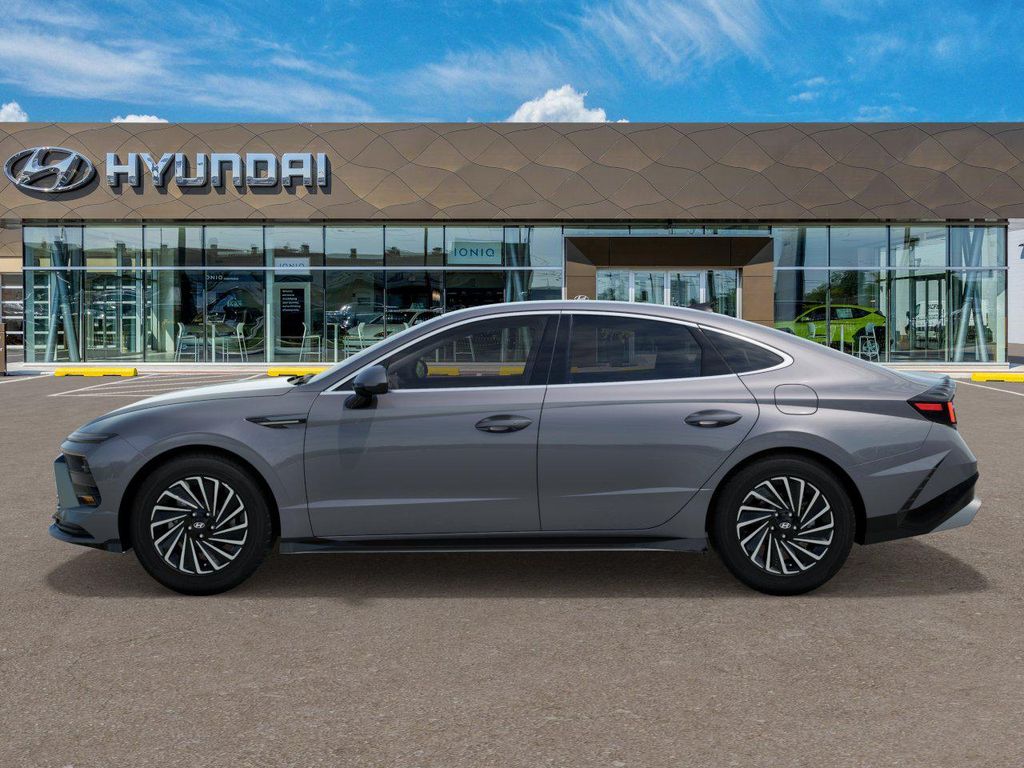 2025 Hyundai Sonata SEL 3