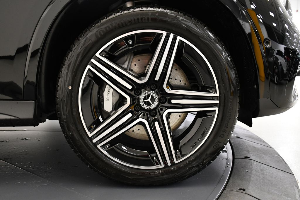 2025 Mercedes-Benz GLC 300 16