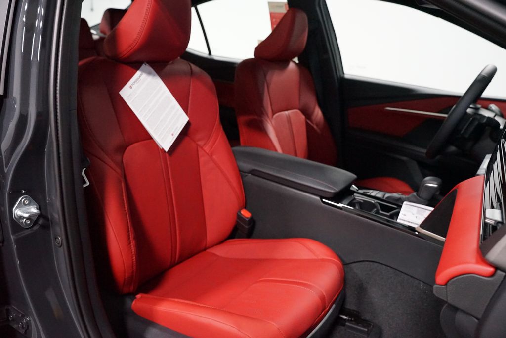 2025 Toyota Camry XSE 29