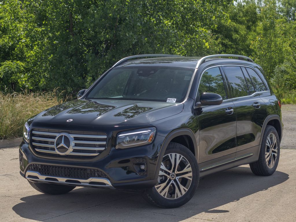 2024 Mercedes-Benz GLB GLB 250 photo