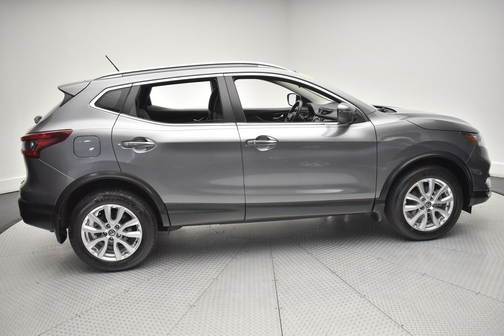 Thumbnail: 2021 Nissan Rogue Sport - 4