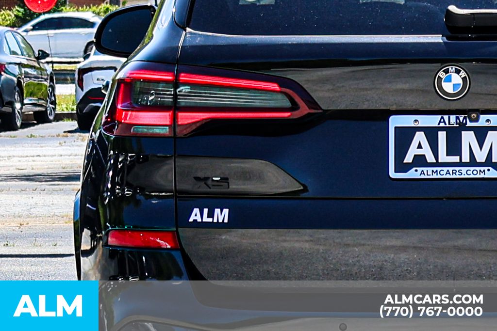 Used 2020 Black BMW M50i image 13