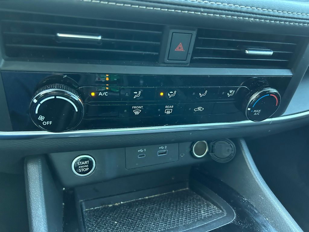 Thumbnail: 2023 Nissan Rogue - 25