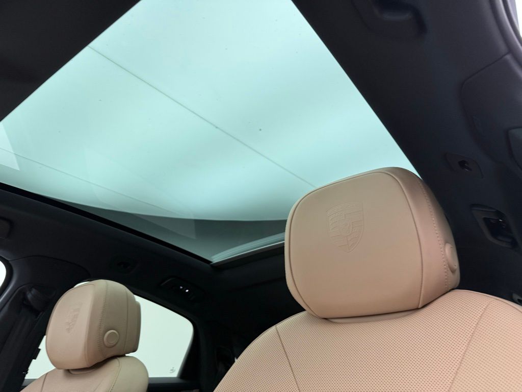 Thumbnail: 2026 Porsche  - 25