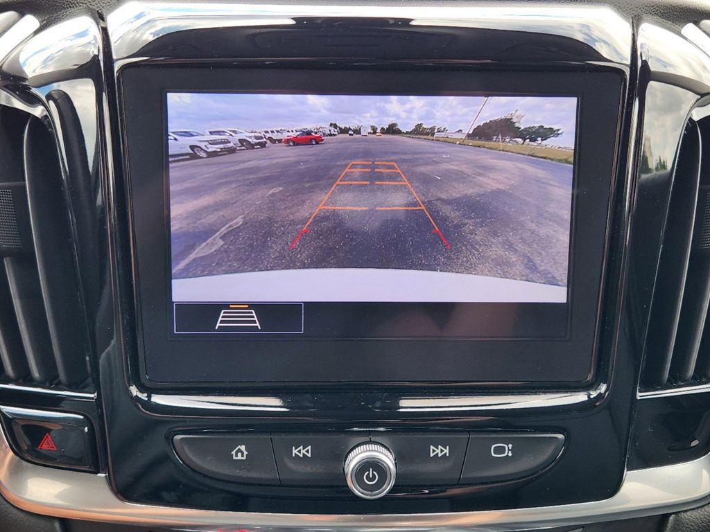 2021 Chevrolet Traverse LT Leather 19