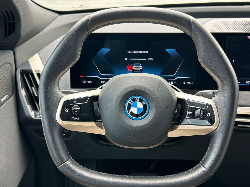 Thumbnail: 2024 BMW iX - 18