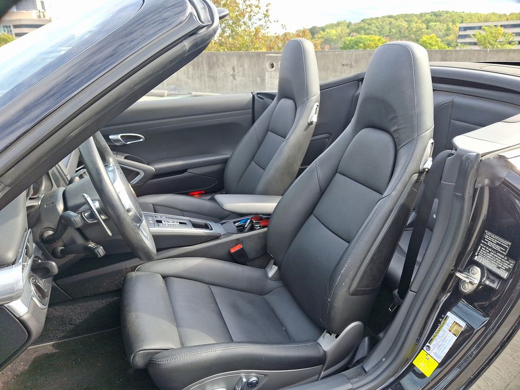 2013 Porsche 911 Carrera S 14