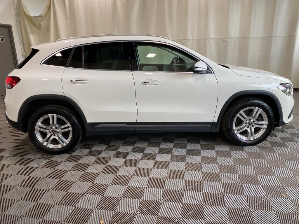 Used 2022 White Mercedes-Benz GLA 250 image 8