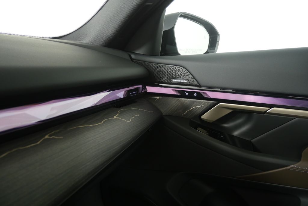 Thumbnail: 2026 BMW i5 - 25