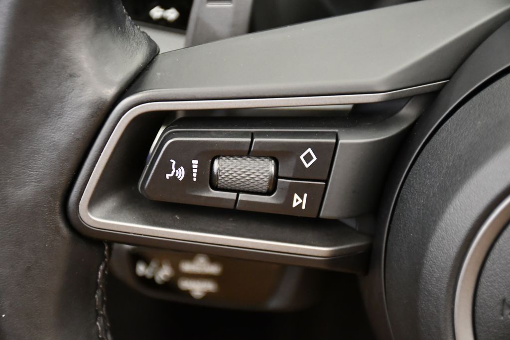 Thumbnail: 2021 Porsche 911 - 32