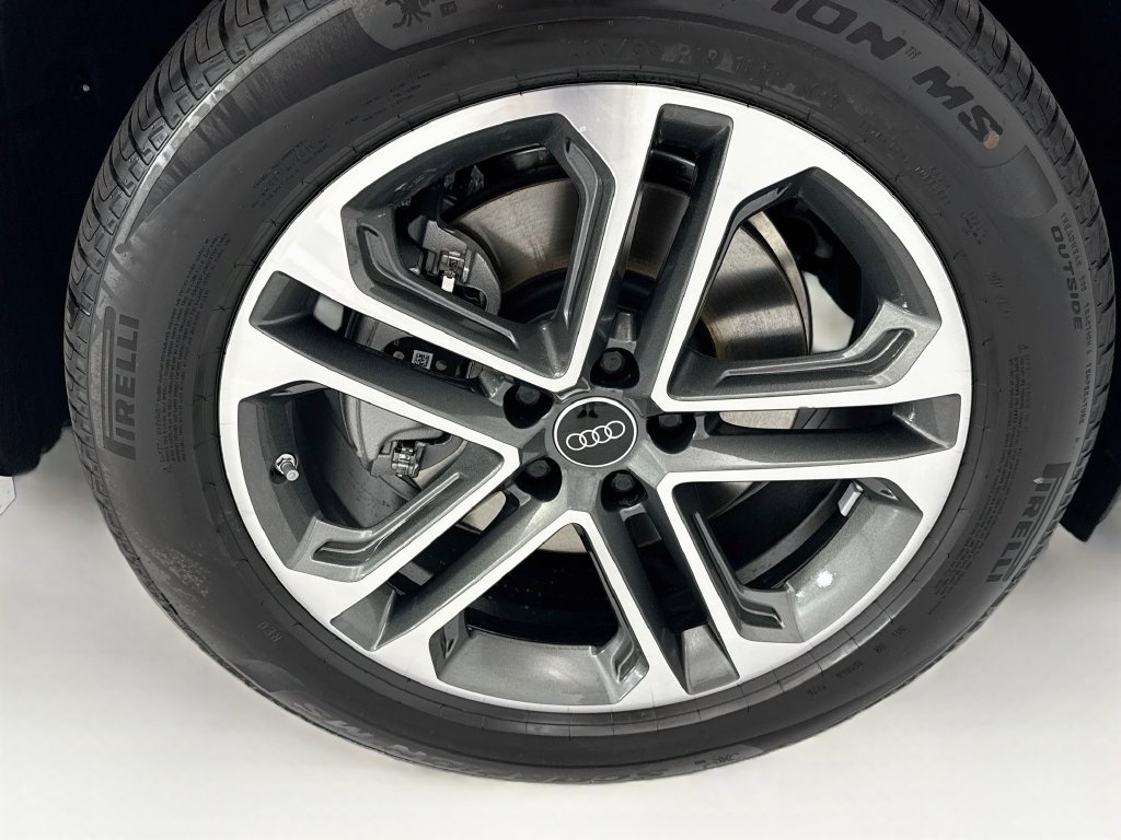 Thumbnail: 2026 Audi Q5 - 31