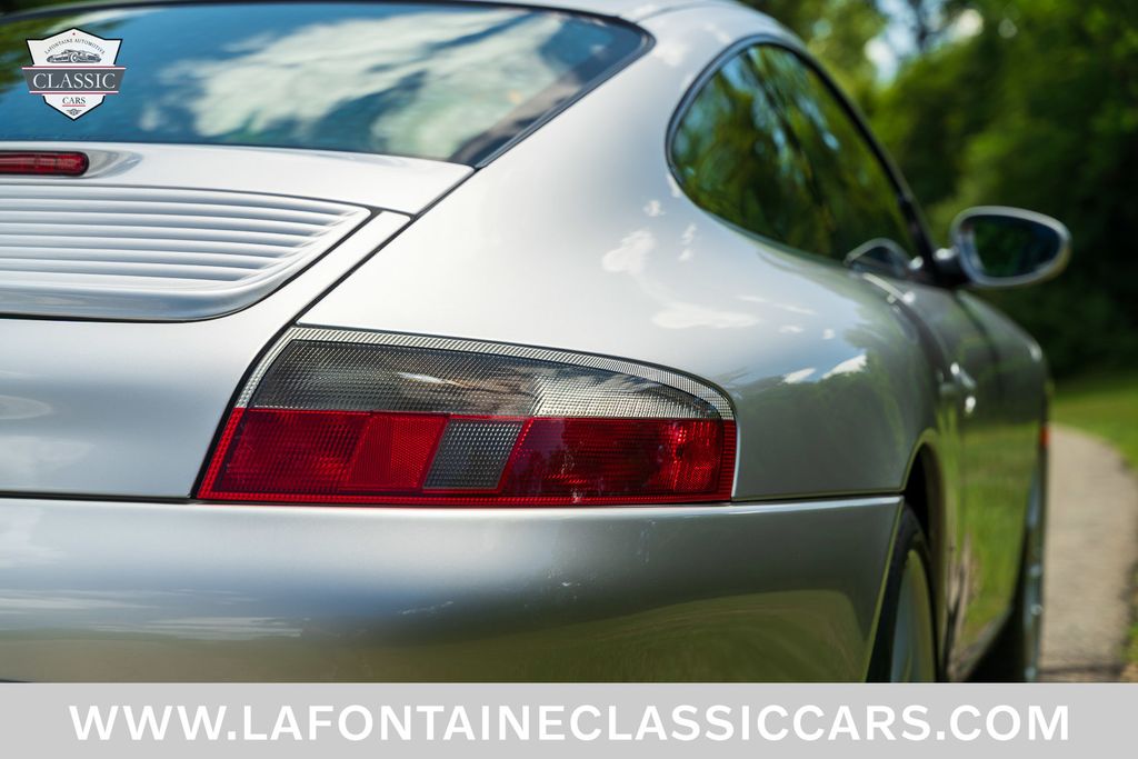 2002 Porsche 911 Carrera 77