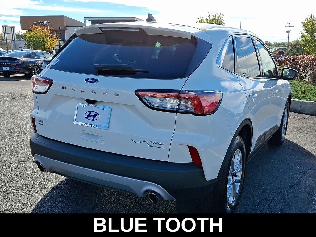 Thumbnail: 2022 Ford Escape - 7