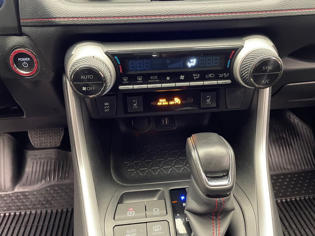 Thumbnail: 2024 Toyota RAV4 - 27