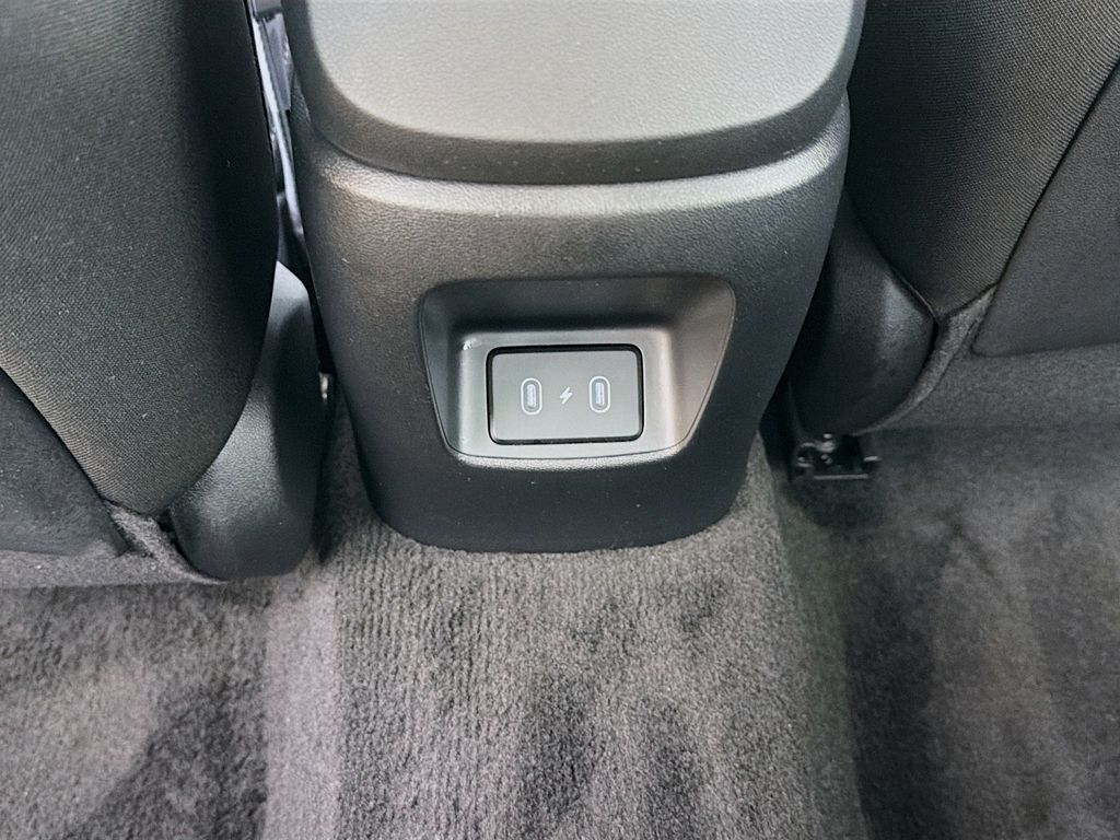 Used 2024 Silver Hyundai SEL image 38