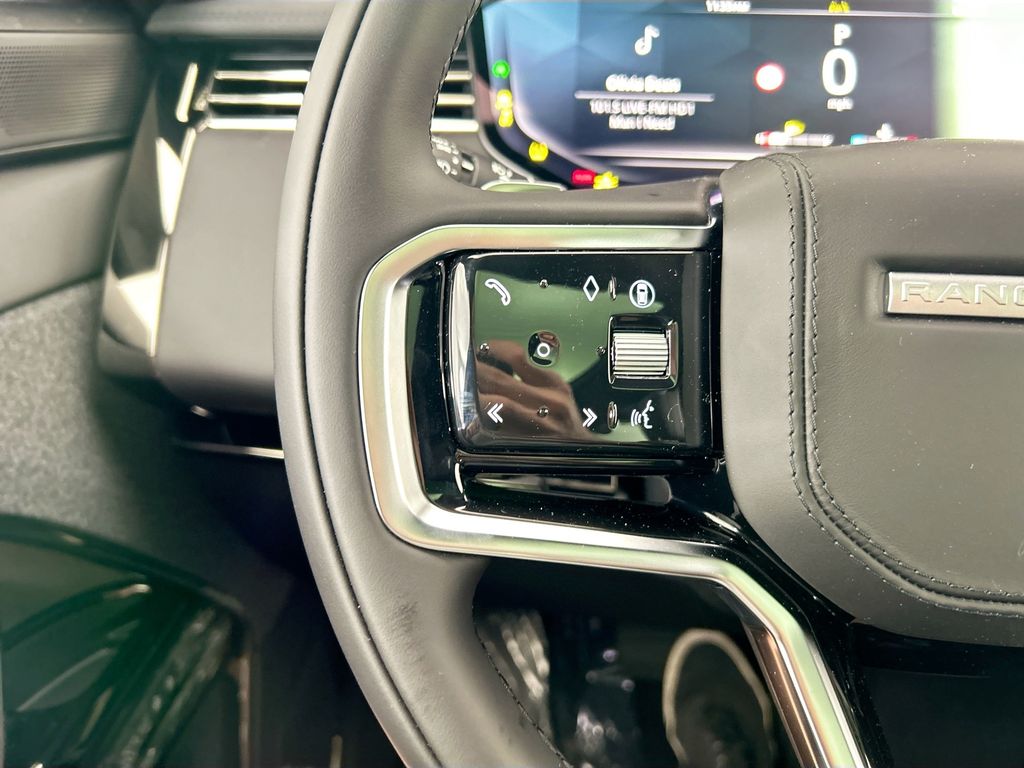 Thumbnail: 2026 Land Rover Range Rover Sport - 11