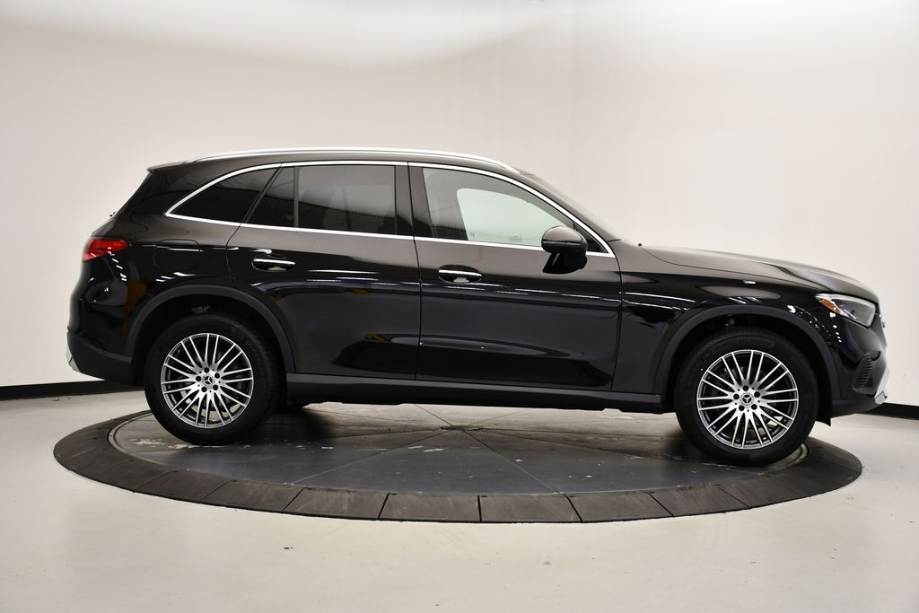 Thumbnail: 2024 Mercedes-Benz GLC - 6