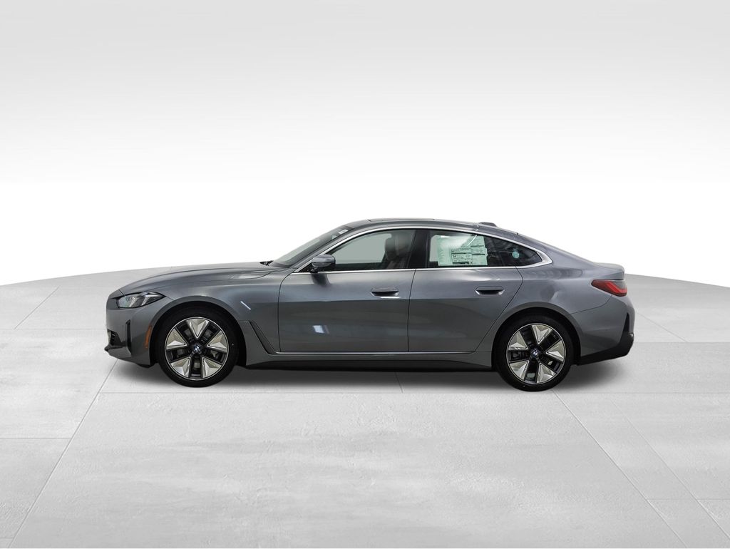 Thumbnail: 2026 BMW i4 - 2