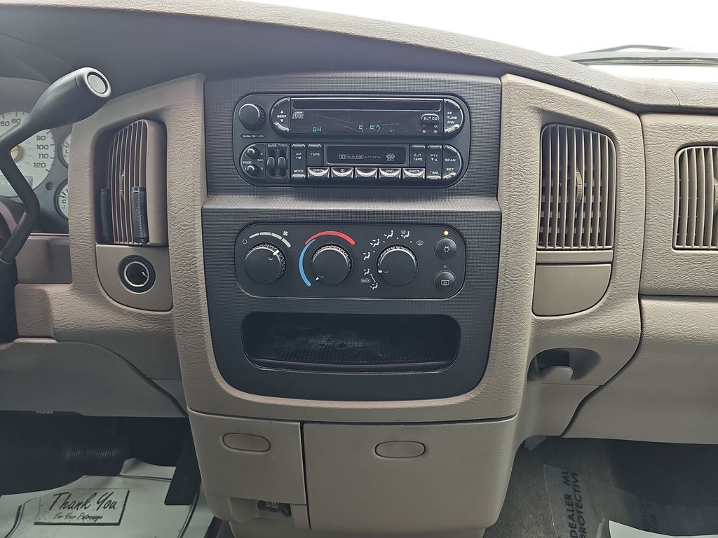 Used 2002  Dodge  image 17