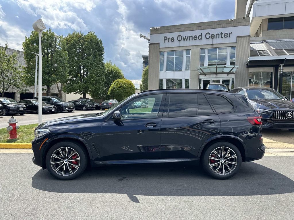 Thumbnail: 2022 BMW X5 - 13