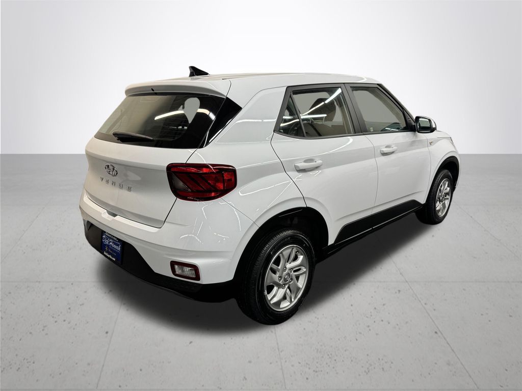 2022 Hyundai Venue SE