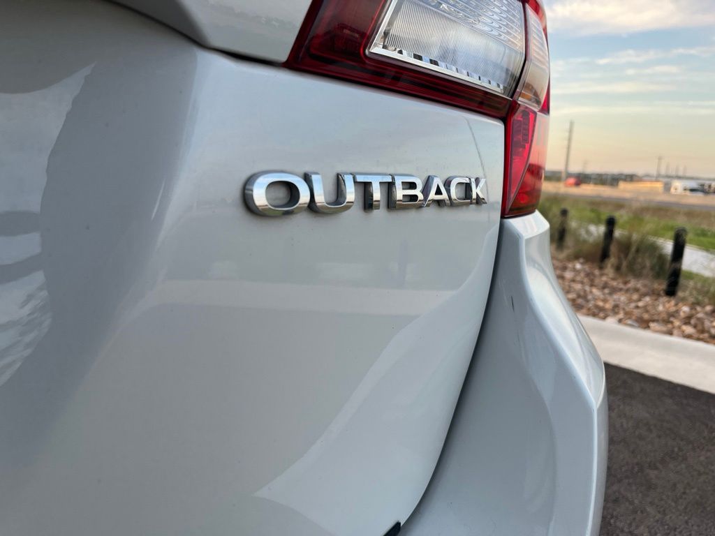 Thumbnail: 2016 Subaru Outback - 9