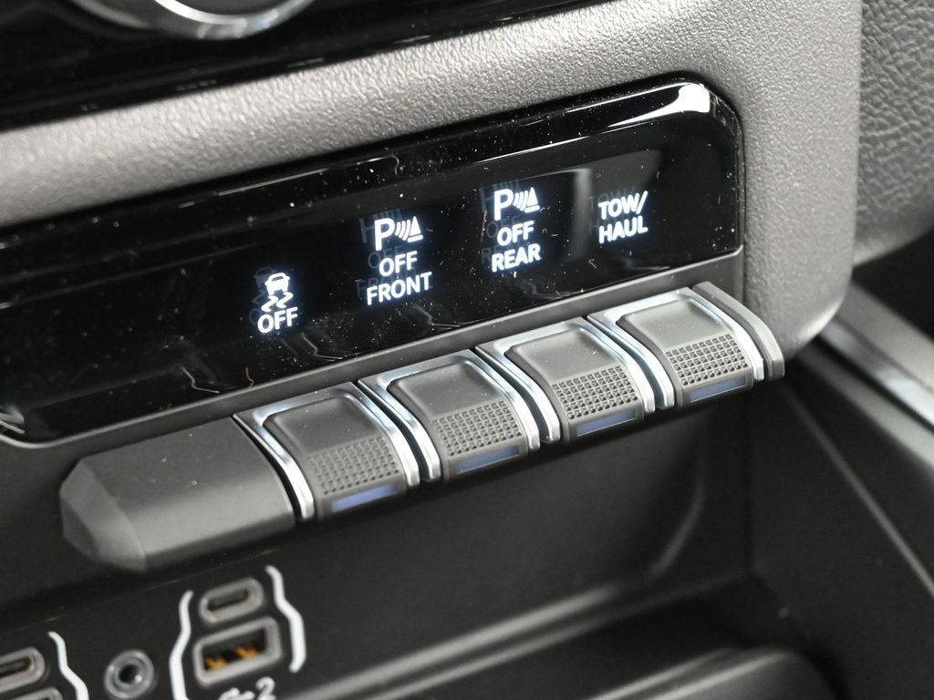 New 2026 Bright White Clearcoat Ram Big Horn/Lone Star image 23