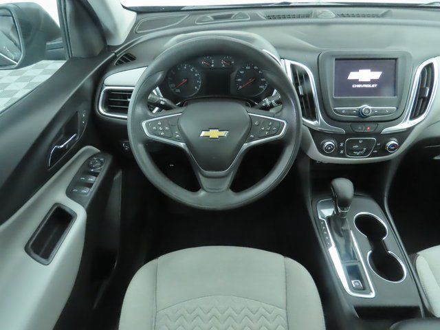 Thumbnail: 2022 Chevrolet Equinox - 10