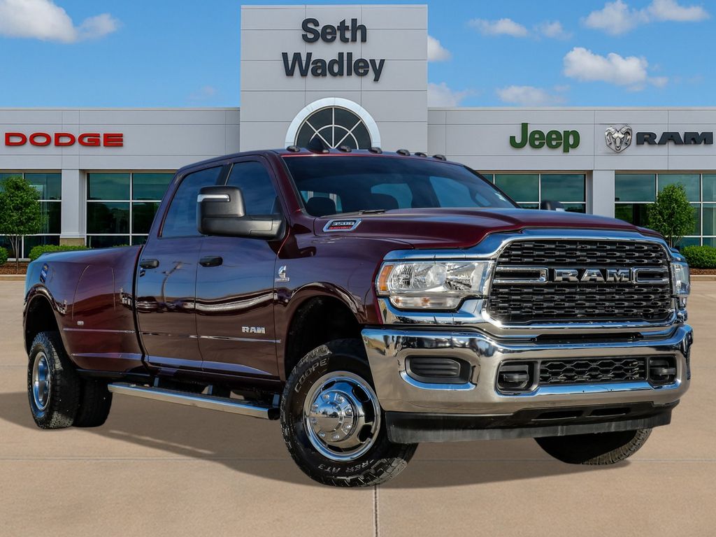 2024 RAM 3500 Big Horn Crew Cab LB DRW 4WD
