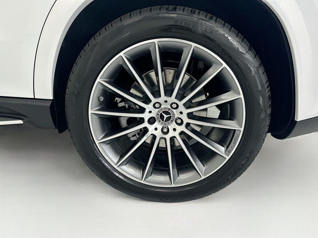 Thumbnail: 2026 Mercedes-Benz GLE - 30