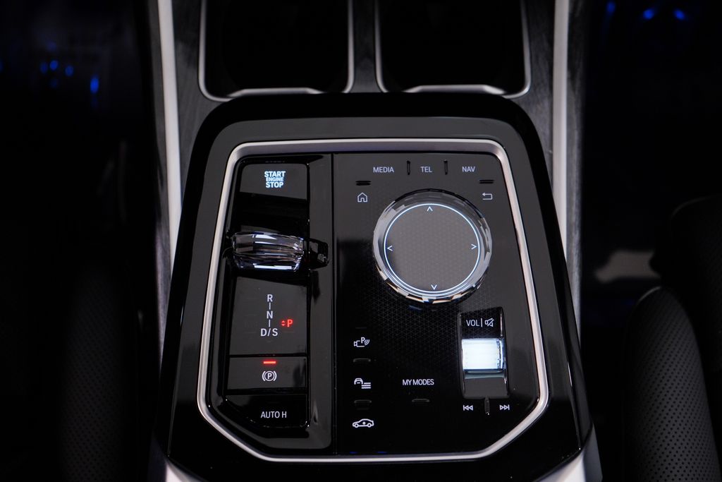 Thumbnail: 2025 BMW 7 Series - 13