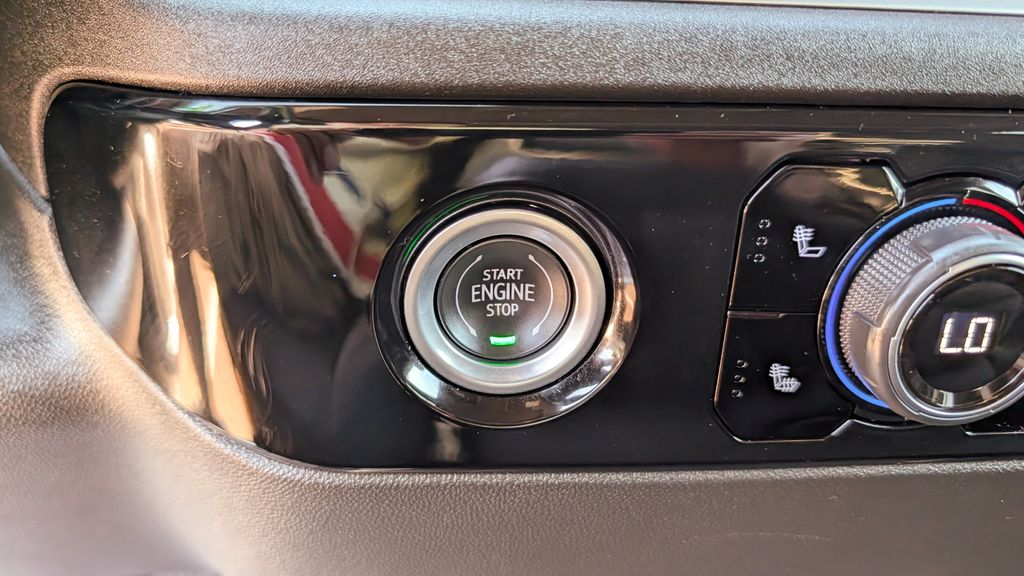 Used 2022 Chevrolet Silverado 1500 LT 4D Crew Cab