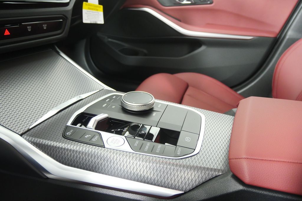 Thumbnail: 2026 BMW 3 Series - 21